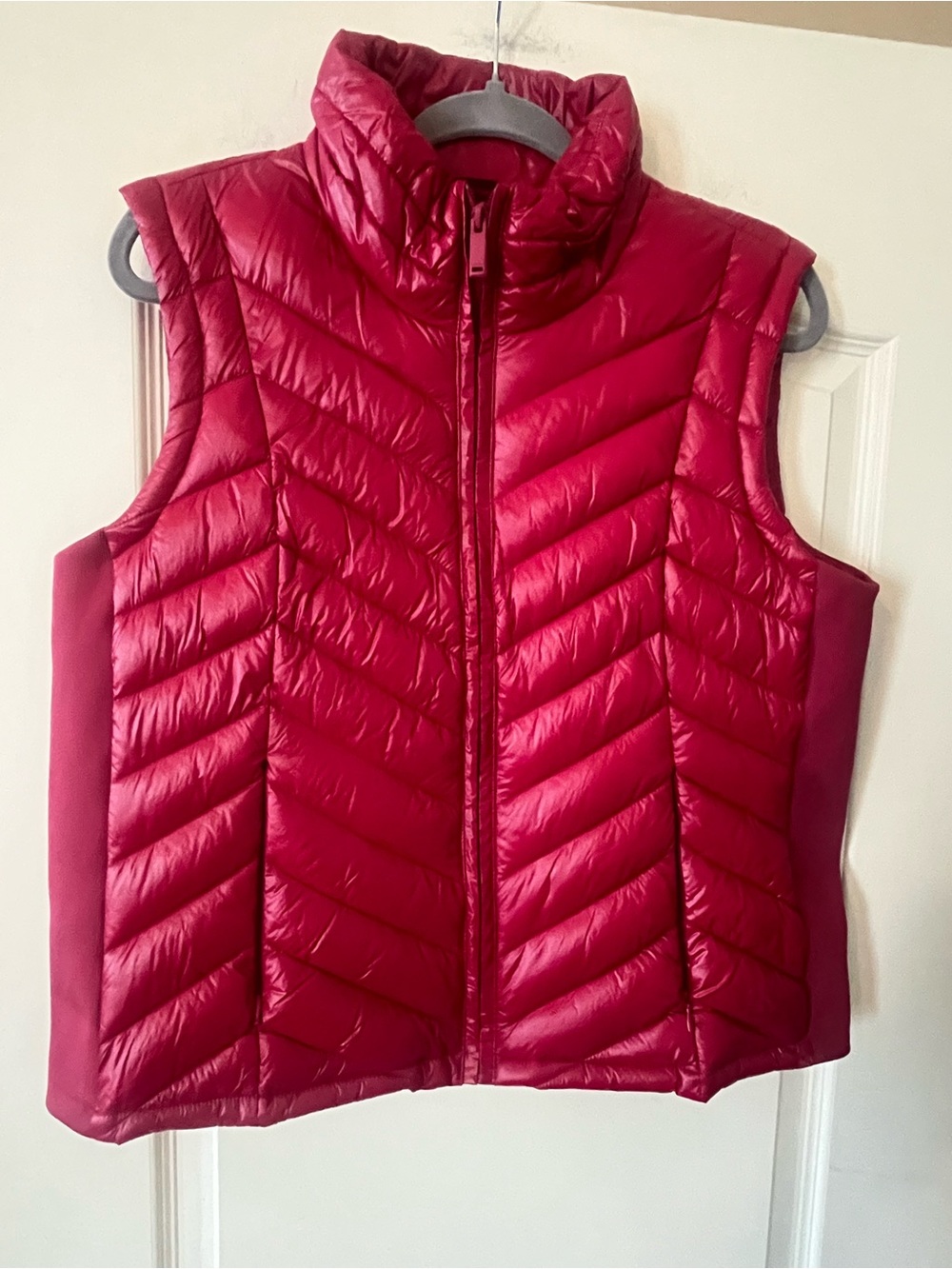 Calvin Klein Red Quilted Sleeveless Puffer Vest Women’s Size Large